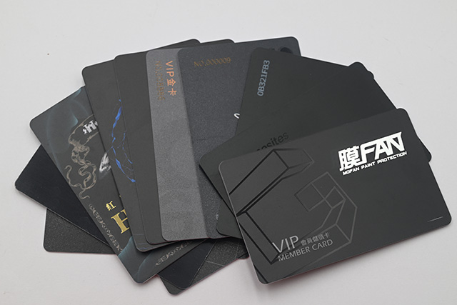 会员卡容易折断的缘故原由，，，，，，，新旧料PVC会员卡比照