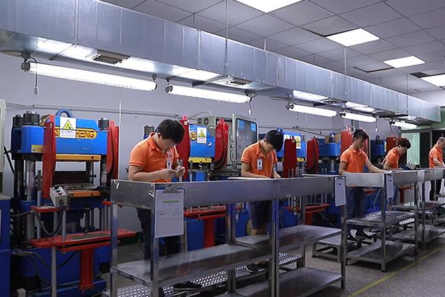 《海原县人民政府》：家门口学手艺，，，，，稳就业促增收