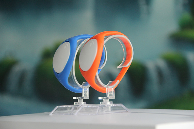 生物体内怎样使用织唛腕带RFID？？？？？？