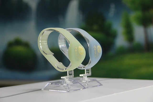 镭射卡是什么卡？？？