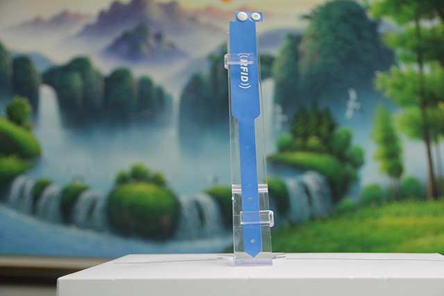 id腕带制品的模具怎么改模怎样加胶