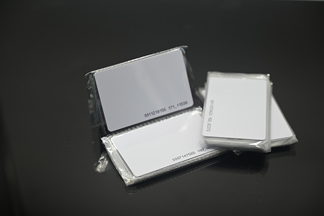 充电卡怎么办理？？？？？？怎样使用？？？？？？