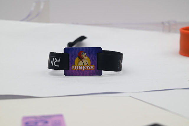 水晶滴胶卡，，，，，纷歧样的选择纷歧样的心情